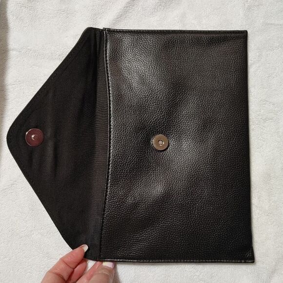 B-Low the Belt Black clutch with embellishments Evening bag BNNU NWOT - Picture 3 of 3